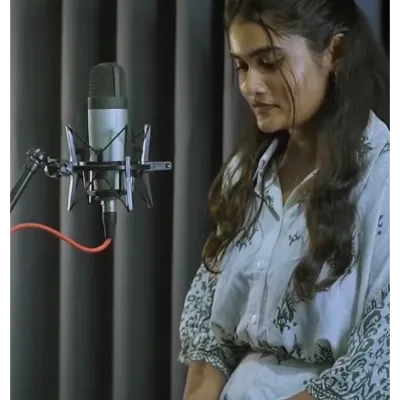 Mage Heenaye (Female Version)