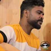 Aprakashitha Premaya