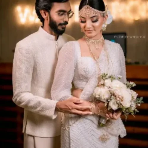 Bandama Therei Ban - Gajindu Fonseka