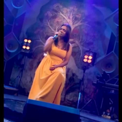 Nube Unusum Haduwen (Roo Tunes) - Siyumini Opayangi